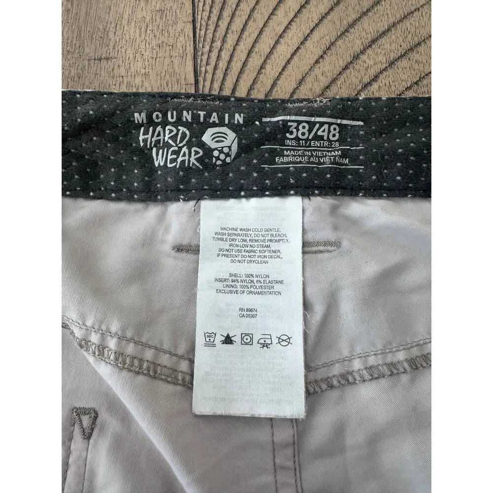 Mountain Hardwear Men's Gray Hiking Cargo Shorts Size 38 Outdoor Utility